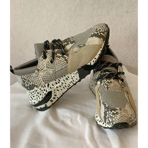 Steve Madden Women's Cliff (Clif0291) Sneakers Size 7.5 Silver Snakeskin